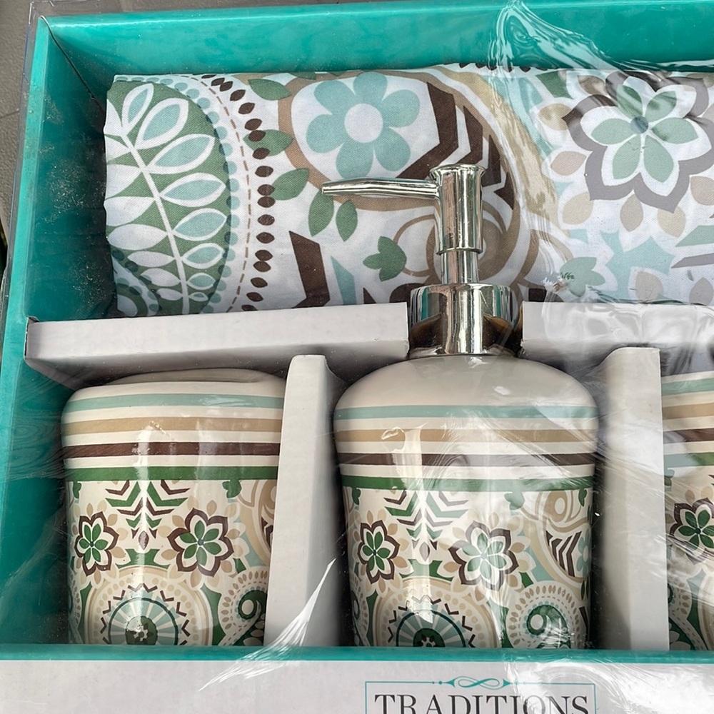 Bathroom set